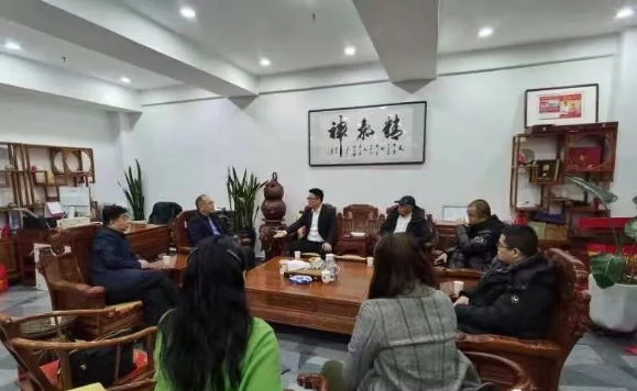 长春临空经济示范区制造局马局长等人走访国吉控股集团